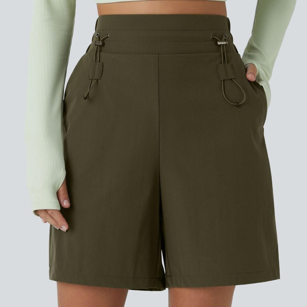 Halara Hiking Shorts High Waisted Adjustable Drawcord Multiple Pockets Size M